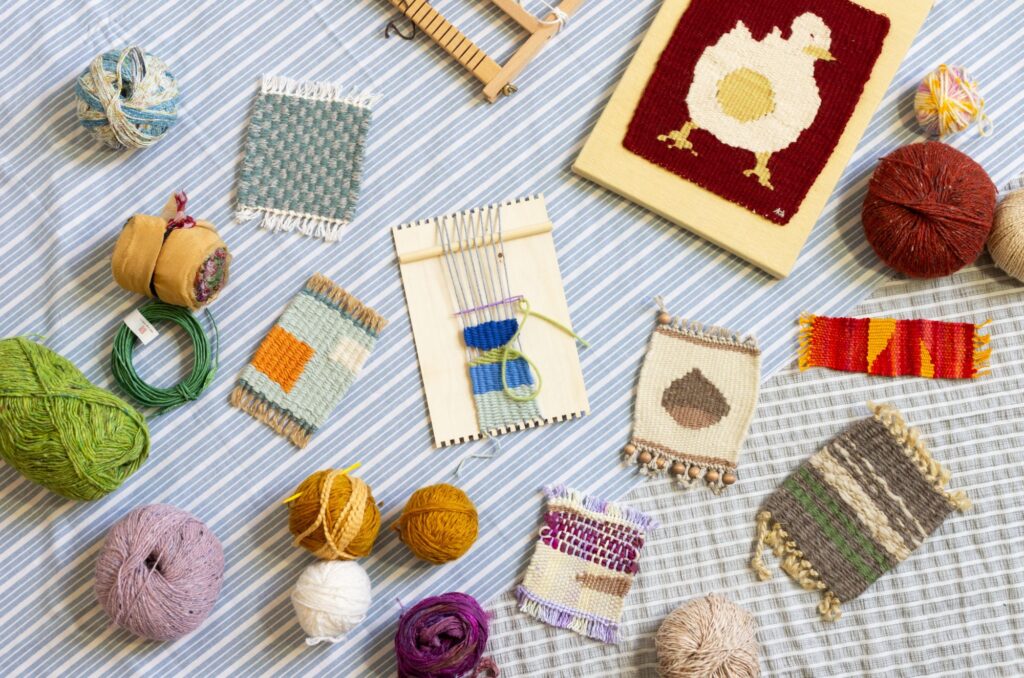 Tapestry Weaving on a Frame Loom (English Language)